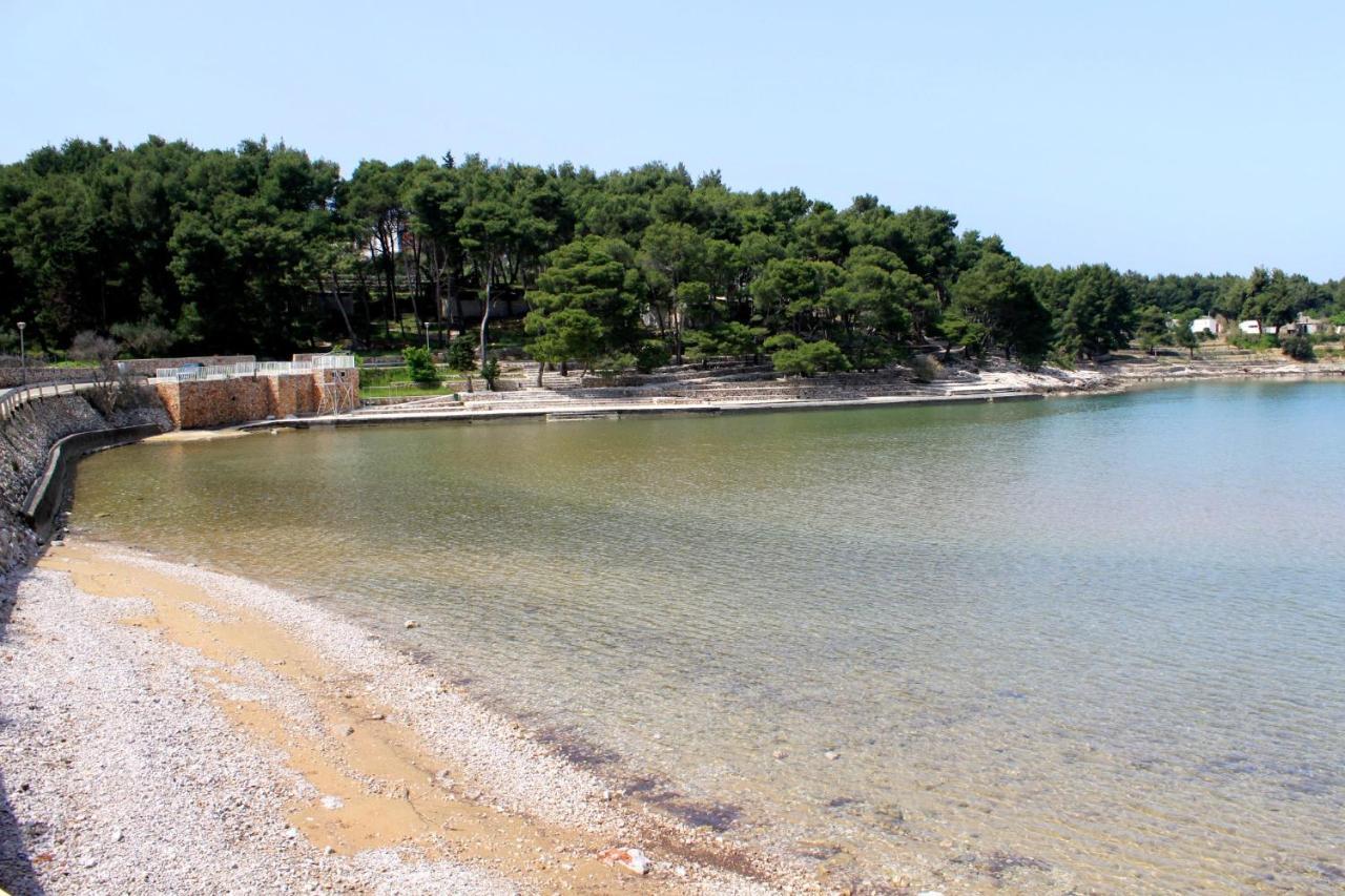 Apartments By The Sea Jelsa, Hvar - 11319 Jelsa  Exteriör bild